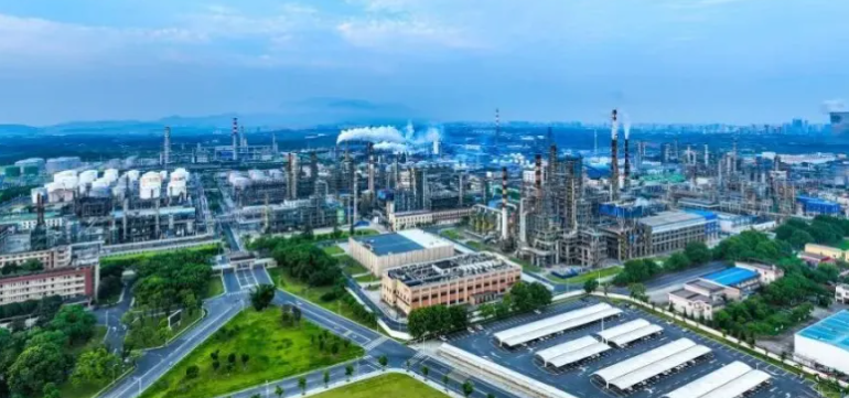 2025年工業(yè)機(jī)電設(shè)備能效標(biāo)準(zhǔn)升級(jí)對(duì)企業(yè)選型的影響分析